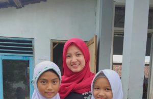 Turut Aktif Cerdaskan Anak Bangsa, PK KNPI Kemang Terjun Ke Sekolah Bantu Mengajar