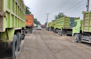 Masyarakat Parung Panjang Tolak Truk Tambang Tanpa Muatan Beroperasi 24 Jam
