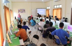 SCB Fasilitasi Komputer untuk Siswa Sekolah Lain Ikuti UNBK