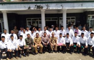 46 Ketua RT dan 11 Ketua RW di Desa Kalongliud Dikukuhkan