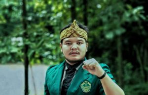 Mengenal Lebih Dekat Sosok KH Sholeh Iskandar