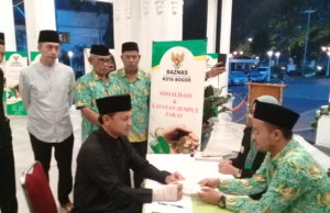 Panggil Baznas ke Balaikota, Bima dan Dedie Bayar Zakat