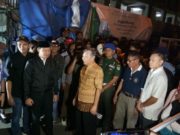 Malam Takbiran, Pemkot Bogor Lakukan Pemagaran Pasar Blok F