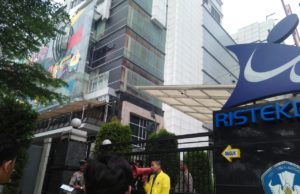 Desak Rektor Dicopot, KDMA-UT Geruduk Kemenristekdikti