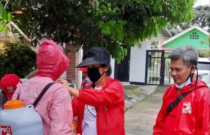 PSI Kota Bogor Sterilisasi Fasilitas Umum dan Berbagi Kangkung PSI, Kota Bogor