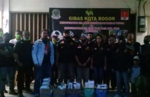 Gibas Kota Bogor Bagikan Takjil Buka Puasa di tengah Covid-19 Gibas, Takjil,