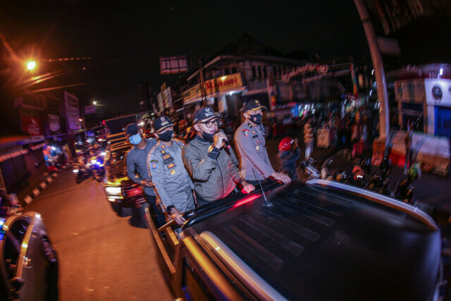 9C0A3351_copy