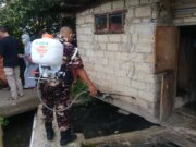KB FKPPI TNI-Polri Giat Penyemprotan Disinfektan di Wilayah Cikaret