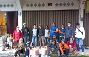 Milenial yang Tergabung dalam Peduli Tanggap Bencana Nasional Giat Galang Dana