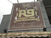 Latihan Band Sambil Ngafe? R9 Production Pilihan Studio yang Pas