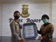 Kapolres Bogor Tuai Penghargaan Sebagi Tokoh Yang Peduli Terhadap Perkembangan Anak