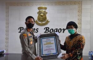 Kapolres Bogor Tuai Penghargaan Sebagi Tokoh Yang Peduli Terhadap Perkembangan Anak