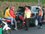 Penyekatan Ops Ketupat Lodaya 2021 di Pospam Rindu Alam