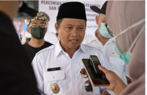 Soroti Biaya Pendidikan Hingga Kasus Tahan Ijazah, Wagub Jabar Ancam Cabut Izin