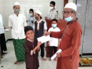 Masjid Baitussalam Depok Santuni Yatim dan Anak Dhuafa