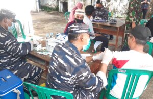 Geber Vaksinasi, TNI AL Bersama Pemdes Ciomas Rahayu Gelar Vaksinasi Sionavac Bagi Warga