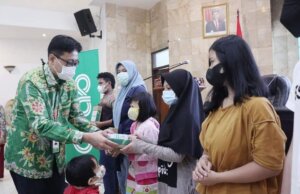 Grab Indonesia Berikan Bantuan Pendidikan 70 Anak Yatim Korban Covid-19
