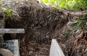 DIDUGA TIDAK ADA PEMBUANGAN, SALURAN AIR JALAN JATAMU-BAGED JADI PERSOALAN