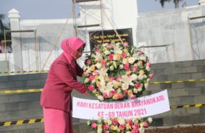 Peringati HKGB ke-69, Bhayangkari Cabang Bogor Kota melaksanakan Ziarah dan Tabur Bunga di TMP Dreded Kota Bogor
