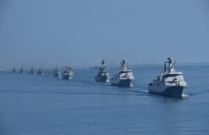 Konvoi 33 KRI Awali Latihan di Perairan Bubus Kecamatan Belinyu Menuju Daerah Latopsfib