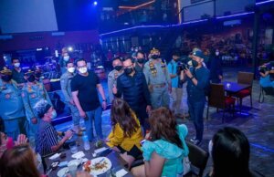 Walikota dan Satpol PP Kota Bogor Inspeksi Izin Minol dan Penerapan Prokes di Kafe