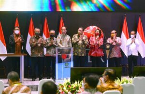 Buka Perdagangan BEI, Presiden Optimistis Berbagai Tantangan 2022 Bisa Dilalui