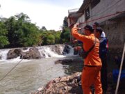 Tim Sar Gabungan Cari Korban Tenggelam di Sungai Ciapus Bogor