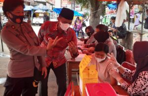 Vaksinasi Lanjutan dari Polresta Bogor Kota, Camat Bosel : Kita Kedepankan Edukasi Persuasif Bagi Masyarakat Sadar Dengan Kesehatan