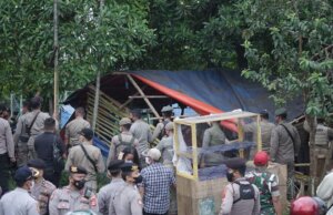 Puluhan Bangunan Liar di Simpang Ciawi Dibongkar, Jadi Lahan Hijau