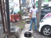 Lubang Selokan Bahayakan Warga Dekat Pasar Purbasari Gunung Batu, Humas Perumda PPJ: Itu Wewenangnya Dinas PUPR Kota Bogor