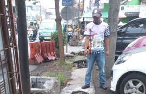 Lubang Selokan Bahayakan Warga Dekat Pasar Purbasari Gunung Batu, Humas Perumda PPJ: Itu Wewenangnya Dinas PUPR Kota Bogor