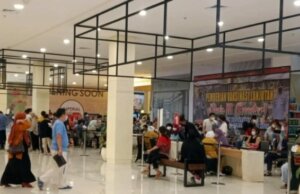 Masyarakat Kesal, Panitia Vaksinasi Booster Mal Botani Square Tidak Komitmen