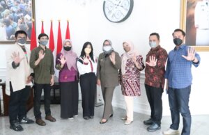 Ikuti Dalam Ajang Paris Fashion Week 2022, Kenalkan Batik Kabupaten Bogor di Kancah Internasional