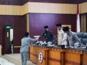 Raperda Pesantren dan Perumda Transportasi Pakuan Sah Jadi Perda