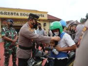 Tekan Angka Kecelakaan dan Pelanggaran, Polresta Bogor Kota Bagikan Sefty Belt
