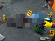 Seorang Pria Pengendara Motor Ditancap Golok Dipunggungnya, Polisi Olah TKP