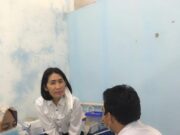 Masyarakat Antusias Ikuti Vaksinasi Dosis Lanjutan di Puskesmas Pembantu Kelurahan Cibadak