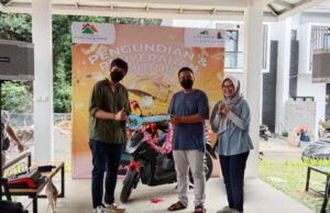 Keren ! Pengembang Perumahan Cimahpar Stoneyard II, Undi Hadiah Motor Bagi Konsumennya