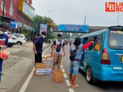Komunitas Arema Bogor Bagi-bagi Takjil