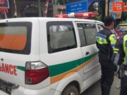 Mobil Ambulans Nekad Terobos Jalur One Way Puncak, Ternyata Bawa Wisatawan Bukan Orang Sakit