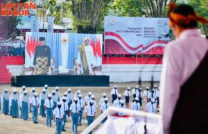Kenakan Pakaian Adat Ende, Presiden Pimpin Upacara Harlah Pancasila Tahun 2022