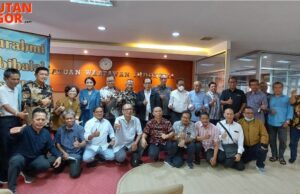 PWI Pusat Gelar Silaturahmi dan Halal Bihalal 1443 H