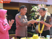 Peringati Hut Bhayangkara Ke 76, Polresta Bogor Kota Berikan Penghargaan serta Kenaikan Pangkat Bagi 56 Anggotanya