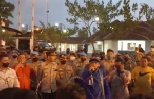 Mahasiswa Bogor Cekcok dengan DPRD saat Demo RKUHP