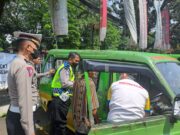 Program Sapa Masyarakat Polresta Bogor Kota Berikan Ramcek Gratis Untuk Angkutan Umum