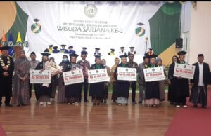 Wisuda Ke 2, IUQI Berikan Beasiswa Ratusan Juta Bagi Mahasiswa Berprestasi dan Hafidz 30 Juz