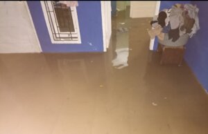 Akibat Hujan Deras Drainase Meluap, Rumah Wartawan Kebanjiran