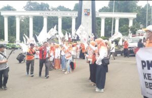 Ratusan Kader PKS Flashmob di Tugu Kujang, Tolak Kenaikan BBM Bersubsidi