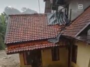 Kembali Hujan Deras Mengguyur Kota Bogor, Satu Bangunan Rumah Warga Terbawa Arus