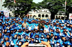 Optimis Raih 90 Medali Emas di Porprov XIV Jabar, Bima Arya Lepas Kontingen di Alun-Alun Kota Bogor